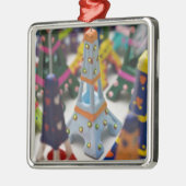 Frankrijk, Parijs, miniatuur Eiffeltorens Metalen Ornament (Links)