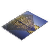 FRANKRIJK, Parijs Reflectie, Piramide. De Louvre Notitieboek (Linkerzijde)