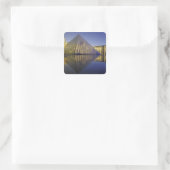 FRANKRIJK, Parijs Reflectie, Piramide. Het Louvre Vierkante Sticker (Tas)