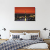 Frankrijk, Parijs Sunset view of Eiffel Tower and Canvas Afdruk (Insitu (Slaapkamer))