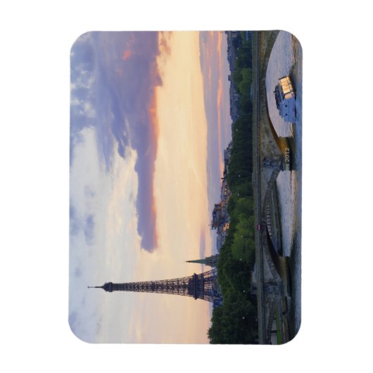 Frankrijk,Parijs,touroperboot op de Seine,Eiffel Magneet (Verticaal)