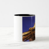 FRANKRIJK, Paris Eiffeltoren, uitzicht, avond Tweekleurige Koffiemok (Center)