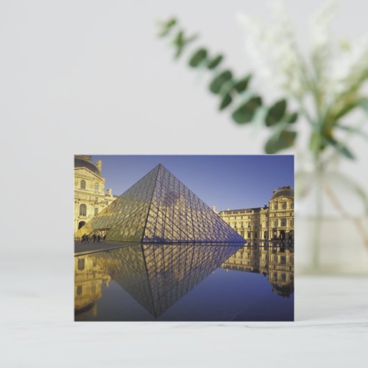 FRANKRIJK, Paris Reflection, Pyramid. Het Louvre Briefkaart (Staand voorkant)