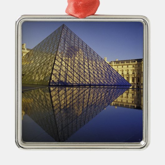 FRANKRIJK, Paris Reflection, Pyramid. Het Louvre Metalen Ornament (Voorkant)
