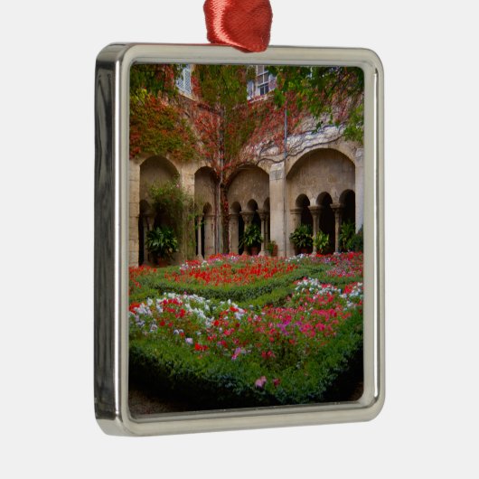 Frankrijk, St. Remy de Provence, kruidnagelvijvers Metalen Ornament (Rechts)