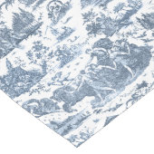 Frans Chariot Dawn Toile de Jouy-Blue Lange Tafelloper (Hoek)
