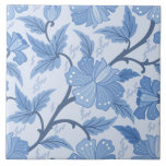 Frans Cottage Blauw Periwinkle Floral Tegeltje<br><div class="desc">Met een romantisch maagdenpalmblauw bloemenontwerp doen deze tegels denken aan Franse huisjes en gezellige ruimtes. Een unieke toevoeging aan keuken of badkamer backsplashes.</div>