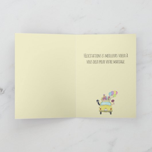 Frans Gefeliciteerd met Trouwdag Gele Auto Kaart (Binnen)