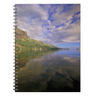 Frans-Polynesië, Moorea. Cooks Bay. Cruiseschip 2 Notitieboek