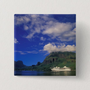 Frans-Polynesië, Moorea. Cooks Bay. Cruiseschip 3 Vierkante Button 5,1 Cm