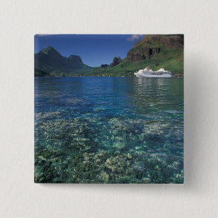 Frans-Polynesië, Moorea. Cooks Bay. Cruiseschip Vierkante Button 5,1 Cm