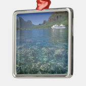 Frans-Polynesië, Moorea. Koekbaai. Cruiseschip Metalen Ornament (Links)