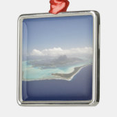 Frans-Polynesië, Tahiti, Bora Bora. De Metalen Ornament (Links)