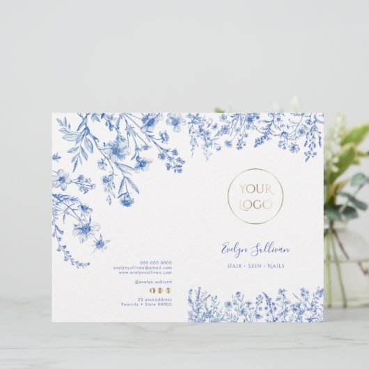 Franse blauwe wilde bloemen service menu brochure (Staand voorkant)