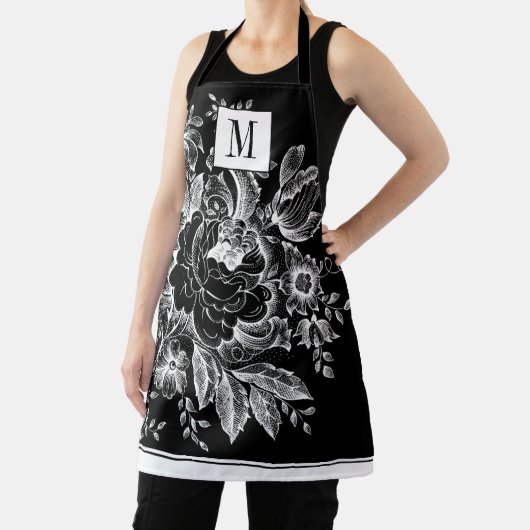  Franse boerderij Peony Monogram Chic Zwart Schort (Insitu)