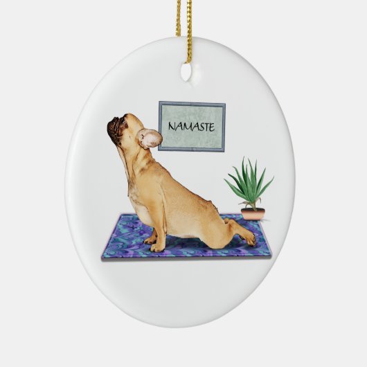 Franse Bulldog Doing Upward Dog Yoga Pose Keramisch Ornament (Rechts)