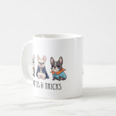 Franse Bulldog halloween traktaties & trucs Koffiemok (Voorkant links)