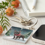 Franse Bulldog in Sneeuw Kerstmis Sleutelhanger (Voorkant Rechts)