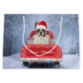 Franse Bulldog in sneeuw zitten in Kerstmis Groot Cadeauzakje (Voorkant)
