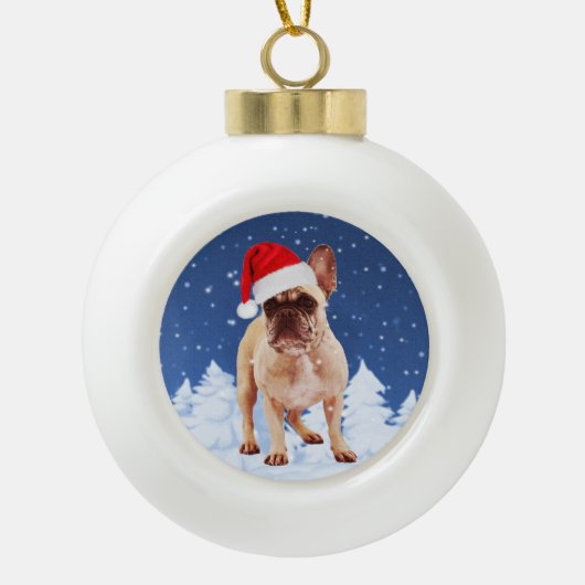 Franse Bulldog in Sneeuwkerstmis met Santa Hat Keramische Bal Ornament (Voorkant)