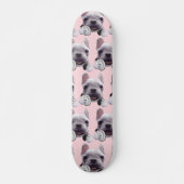 Franse Bulldog met hoofdtelefoon Illustratie Persoonlijk Skateboard (Voorkant)