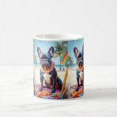 Franse Bulldog op het strand, zomercadeau voor hon Koffiemok (Center)