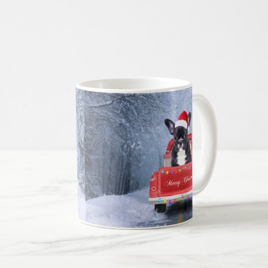 Franse Bulldog op sneeuw tijdens de kerstmis Koffiemok (Voorkant rechts)