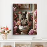 Franse Bulldog op toilet | Frans Art Badkamer Canvas Afdruk<br><div class="desc">Kunst met een speelse Franse Bulldog die geniet van een badkamerpauze in een badkamer gevuld met prachtige bloemen. Dit charmante kunstwerk voegt een vleugje warmte en persoonlijkheid toe aan uw ruimte,  waardoor het uitnodigender en vrolijker aanvoelt.</div>