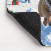 Franse Bulldog rent in de sneeuw met kerst Pet Muismat (Hoek)