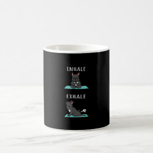 Franse Bulldog Yoga Inhale Exhale Funny Dog Gift . Koffiemok