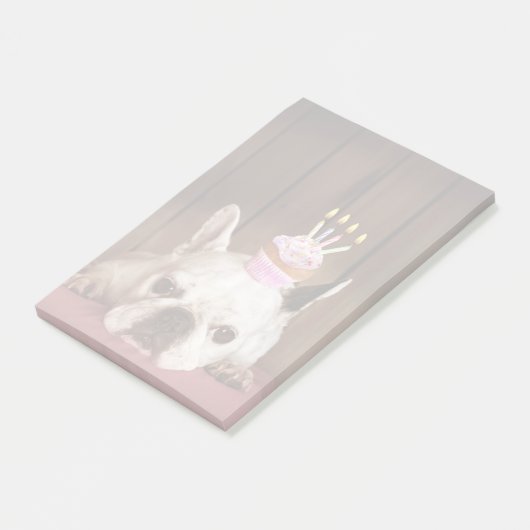 Franse bulledog met Birthday Cupcake Post-it® Notes (Schuin)