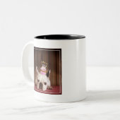 Franse bulledog met Birthday Cupcake Tweekleurige Koffiemok (Voorkant links)
