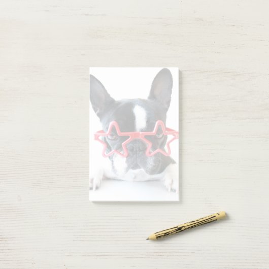 Franse hond met rode Star-bril Post-it® Notes (Op bureau)