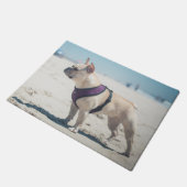 Franse hond op strand deurmat (Schuin)