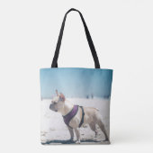 Franse hond op strand tote bag (Achterkant)
