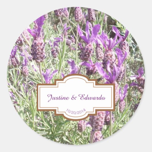 Franse lavendel bloemen gepersonaliseerde bruiloft ronde sticker (Voorkant)
