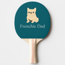 Franse papa, roomkleurige Franse bulldog. Tafeltennisbatje
