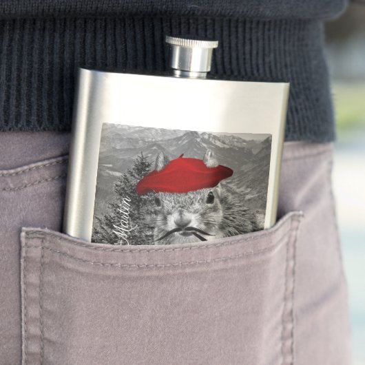 Franse schilder in rode bertspirrel heupfles (Voorbeeld)