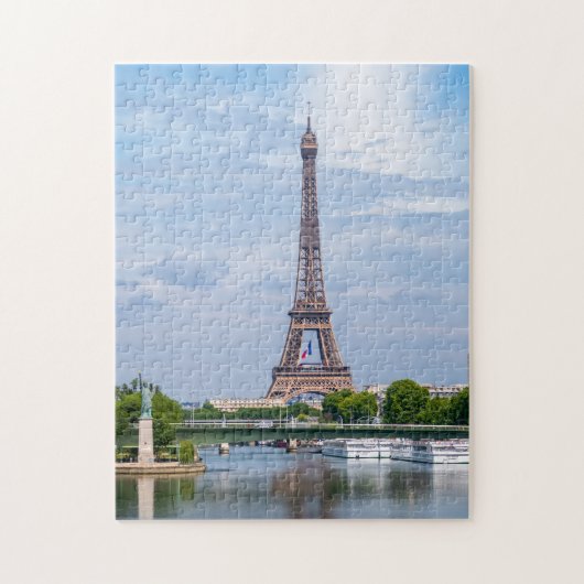 Franse vlag zwaait midden in Eiffeltoren Legpuzzel (Verticaal)