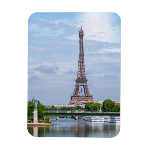 Franse vlag zwaait midden in Eiffeltoren Magneet