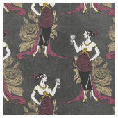 Franse  vrouw met wijn op zwart stof (Close Up)