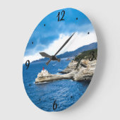 Franse vuurtoren op een foto van een witte klif grote klok (Hoek)