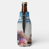 Französische Bulldogge am Strand    Flesjeskoeler (Fles Achterkant)