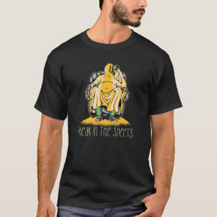 FREAK IN DE BEETTEN Drink Ghost Halloween Meme T-shirt