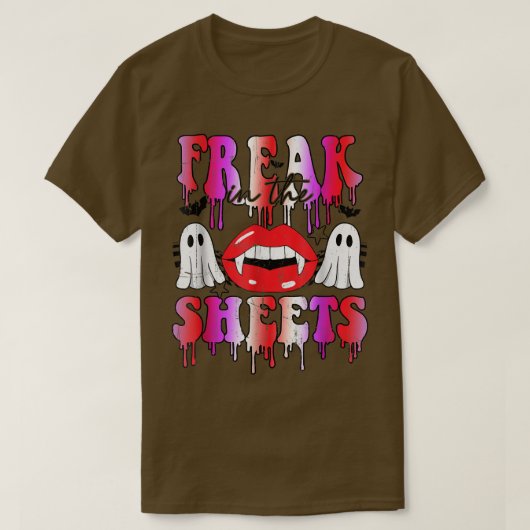 Freak In The Sheets Funny Halloween Boo Ghost Vamp T-shirt (Design voorkant)