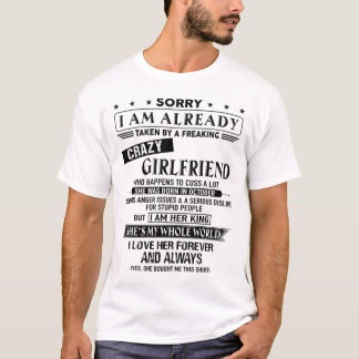 Freaking Crazy Vriendin Ze werd geboren in oktober T-shirt