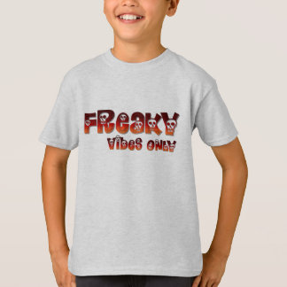 "Freaky Vibes Only"-dgn4 door Maaya Prints, Kinder T-shirt