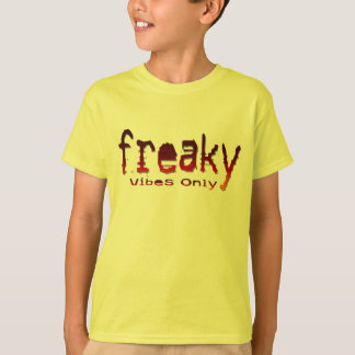 "Freaky Vibes Only"-dgn5 door Maaya Prints, Kinder T-shirt