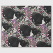 Freckles in Flowers II, Black White Tuxedo Cat Cadeaupapier (Vlak)
