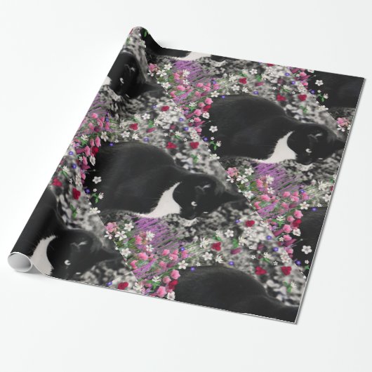 Freckles in Flowers II, Black White Tuxedo Cat Cadeaupapier (Uitgerold)